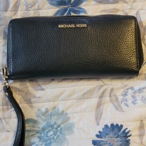 Michael Kors Wristlet